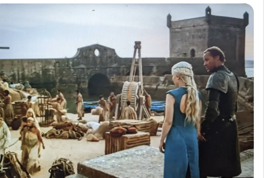 cenário onde Daenerys Targaryen e Ser Jorah caminhavam no primeiro episódio da terceira temporada