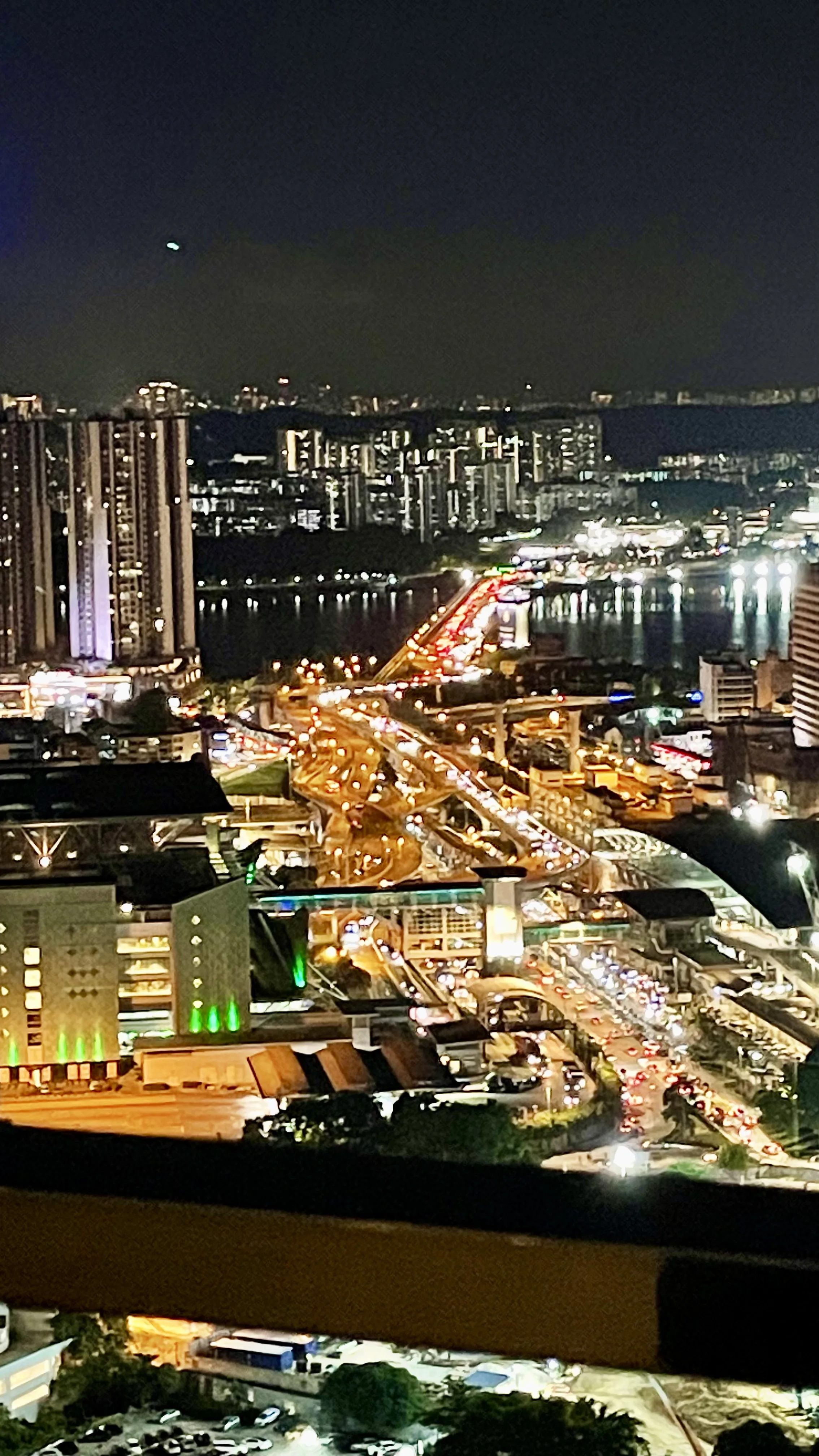 Johor Bahru: A Cidade Malaia na Fronteira com Singapura